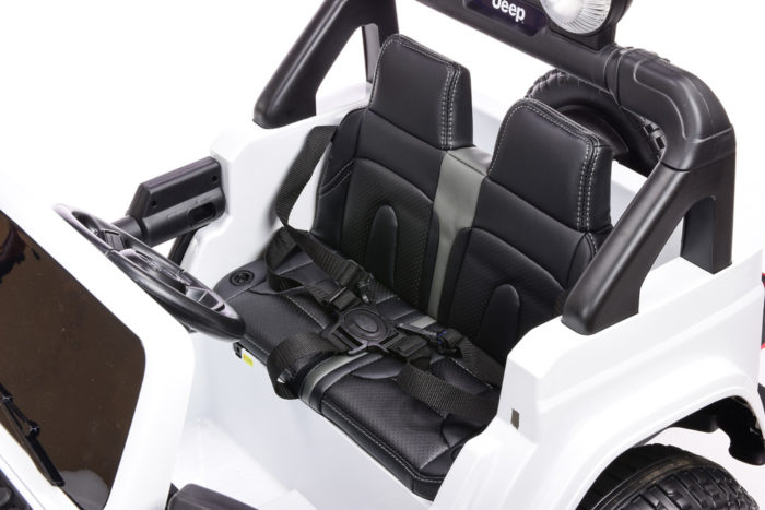 Kinderauto-Kinder-Elektroauto-Jepp-Wrangler-Rubicon-4x45W-2-Sitzer-weiß-lackiert-Ledersitz
