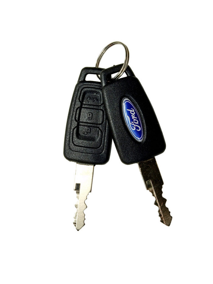 Kinderauto-Kinder-Elektroauto-Ford-Schlüssel