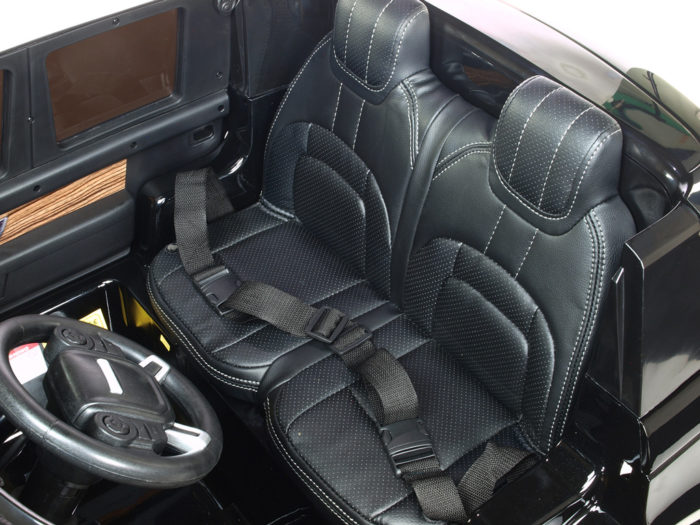 Kinderauto-Kinder-Elektroauto-Range-Rover-HSE-4x45W-2-Sitzer-schwarz-lackiert-Ledersitz