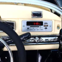 Kinderauto-Kinder-Elektroauto-Mercedes-S300-Oldtimer-Retro-2x45W-Radio